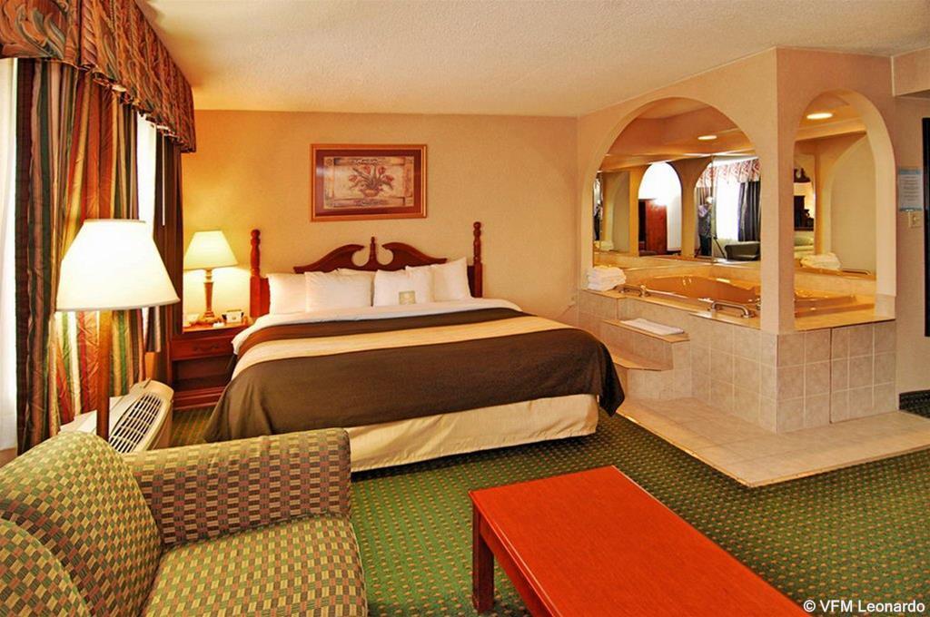 Comfort Inn Red Horse Фредерик Экстерьер фото
